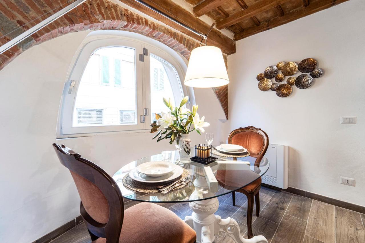 Palazzovilla Historic Building Luxury Suite Florenz Exterior foto