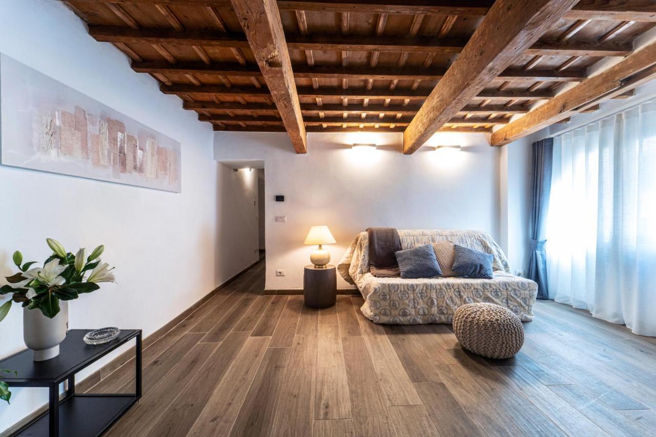 Palazzovilla Historic Building Luxury Suite Florenz Exterior foto