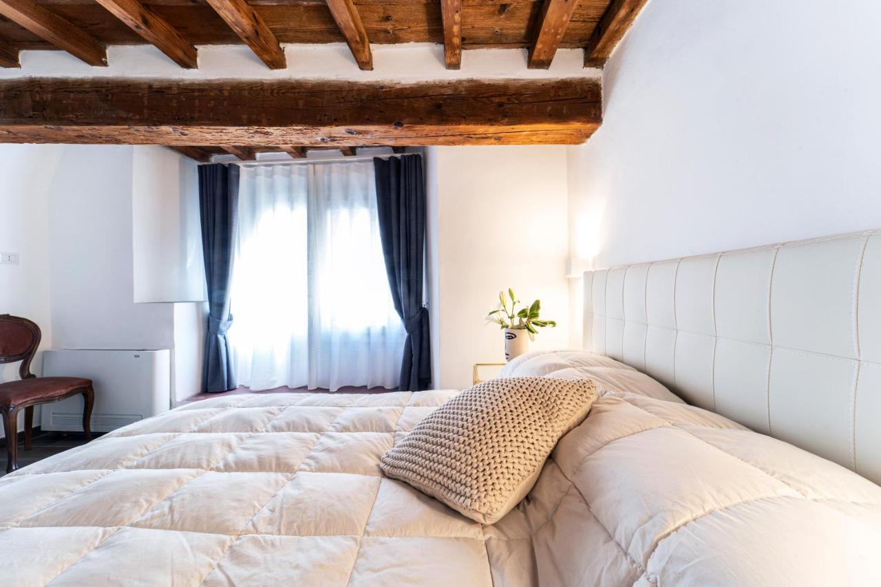 Palazzovilla Historic Building Luxury Suite Florenz Exterior foto