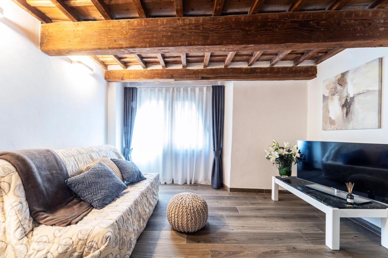 Palazzovilla Historic Building Luxury Suite Florenz Exterior foto