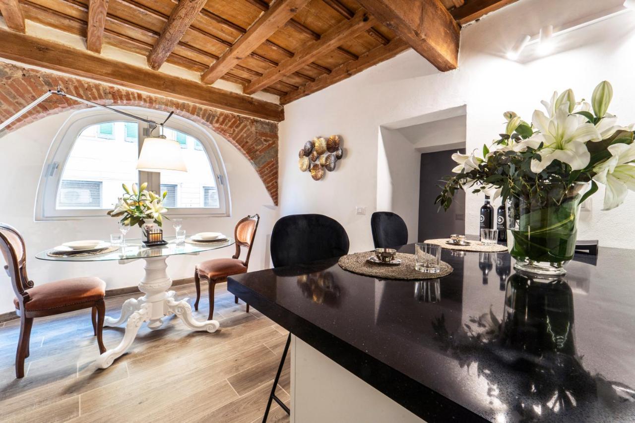 Palazzovilla Historic Building Luxury Suite Florenz Exterior foto