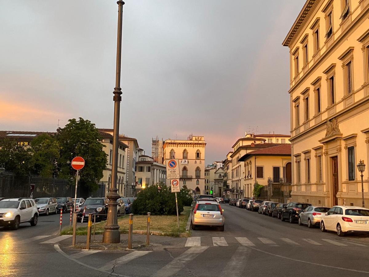 Palazzovilla Historic Building Luxury Suite Florenz Exterior foto