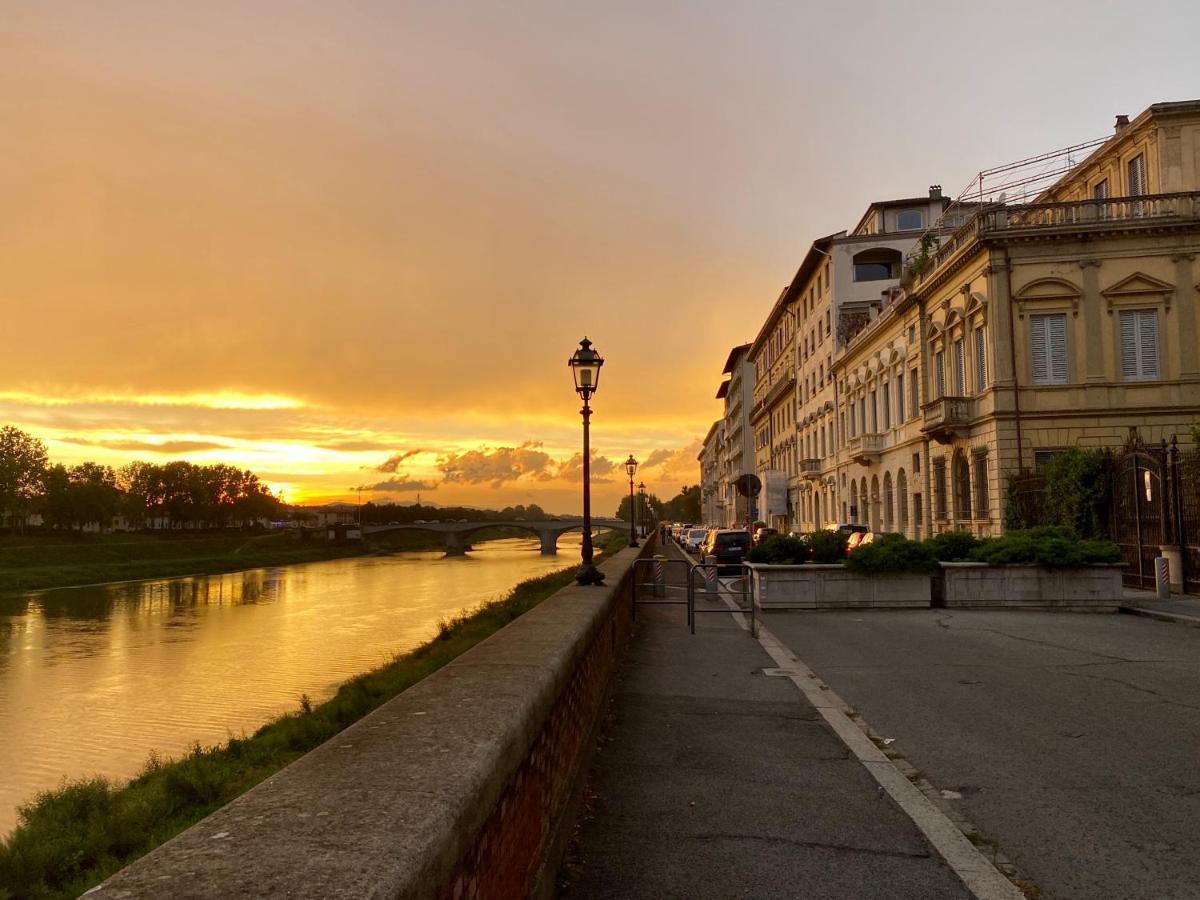 Palazzovilla Historic Building Luxury Suite Florenz Exterior foto